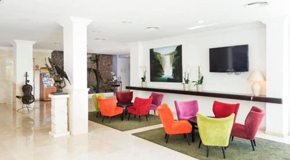 קאלה מילור Morito Beach Apts מראה חיצוני תמונה